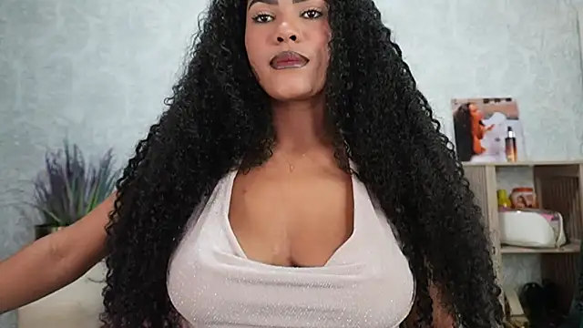 HOTBLACKANDWHITE2 online show from April 23, 4:03 am