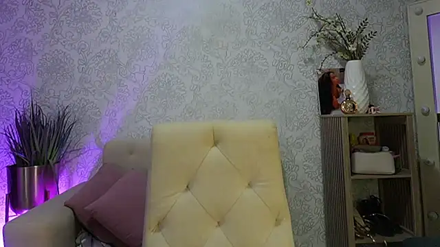 HOTBLACKANDWHITE2 online show from April 27, 6:44 am