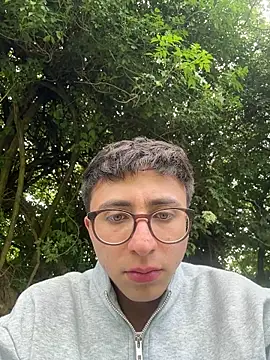 CamiRojas boy online show from May 6, 6:35 pm