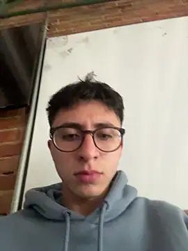 CamiRojas boy online show from May 7, 6:46 pm