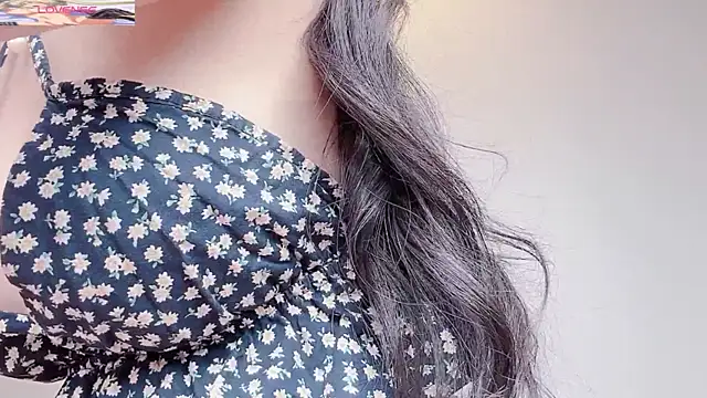 Snapshot of bejeni-sweet chatting on March 11, 2:21 am bejeni-sweet online show from March 11, 2:21 am