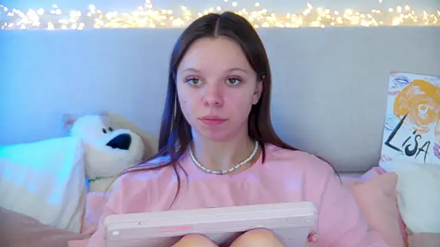 ElisabethDavis online show from January 23, 9:18 pm