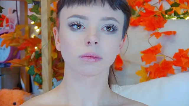 ElisabethDavis online show from October 16, 6:09 pm