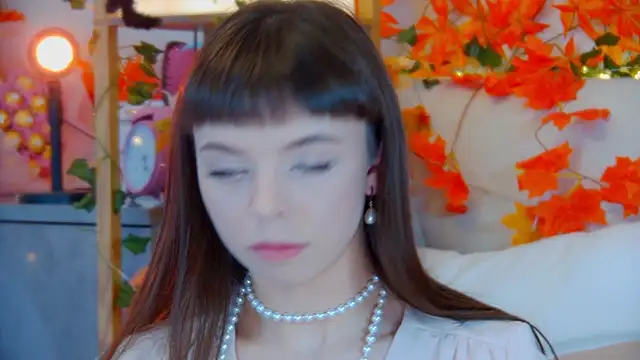 ElisabethDavis online show from October 17, 2:19 pm