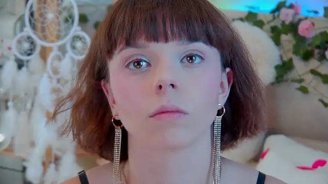 ElisabethDavis online show from July 10, 3:36 pm