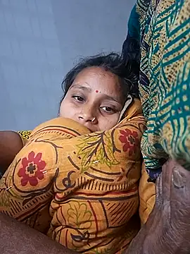 Snapshot of Rani019 chatting on February 28, 7:59 pm Rani019 online show from February 28, 7:59 pm