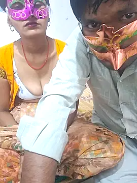Snapshot of Rani019 chatting on April 16, 7:42 am Rani019 online show from April 16, 7:42 am
