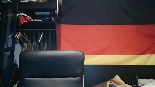 Snapshot of Die-geile-Sau chatting on June 28, 7:20 pm Die-geile-Sau online show from June 28, 7:20 pm