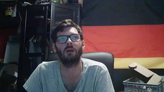Snapshot of Die-geile-Sau chatting on June 30, 8:10 pm Die-geile-Sau online show from June 30, 8:10 pm