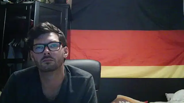Snapshot of Die-geile-Sau chatting on July 3, 8:15 pm Die-geile-Sau online show from July 3, 8:15 pm