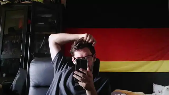 Snapshot of Die-geile-Sau chatting on July 5, 4:36 pm Die-geile-Sau online show from July 5, 4:36 pm