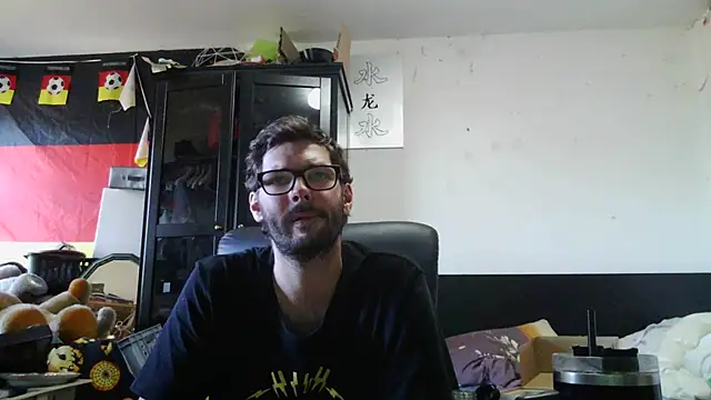 Snapshot of Die-geile-Sau chatting on July 20, 5:04 pm Die-geile-Sau online show from July 20, 5:04 pm
