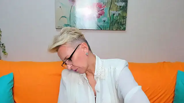 iamyourdream89 online show from December 3, 9:07 am