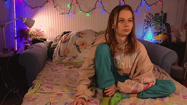 Frank Fraer online show from November 15, 8:05 pm