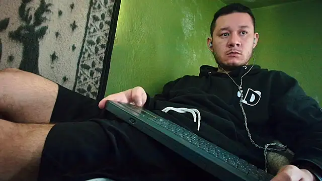 sweet cock28 online show from February 5, 3:31 pm