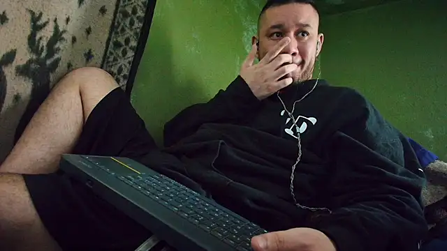 sweet cock28 online show from March 7, 3:39 pm