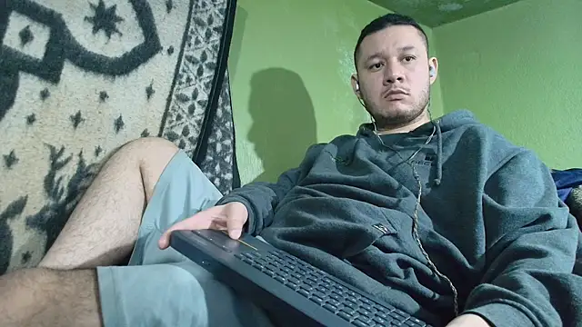 sweet cock28 online show from October 9, 3:32 pm