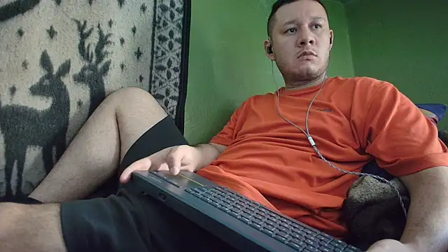 sweet cock28 online show from April 10, 3:17 pm