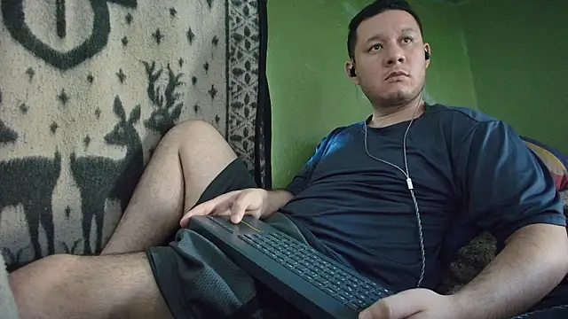sweet cock28 online show from April 30, 3:18 pm