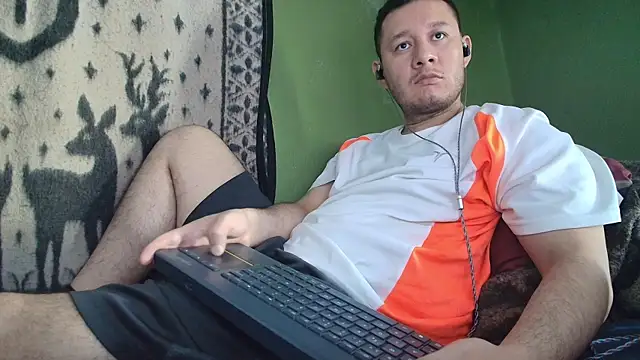sweet cock28 online show from May 15, 3:30 pm