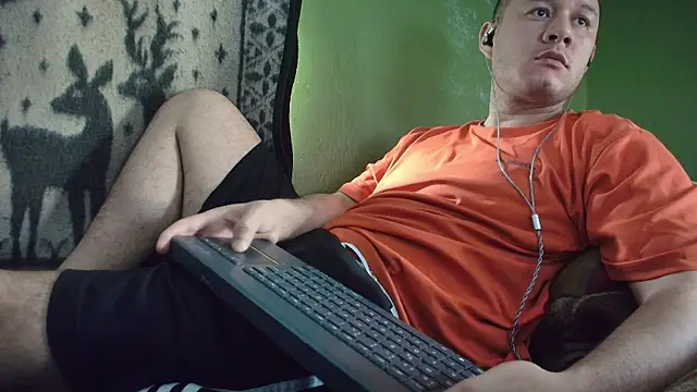 sweet cock28 online show from June 17, 3:13 pm