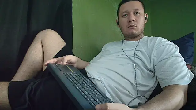 sweet cock28 online show from July 24, 3:10 pm