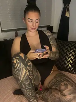 Mia-Bremer online show from January 5, 7:39 pm