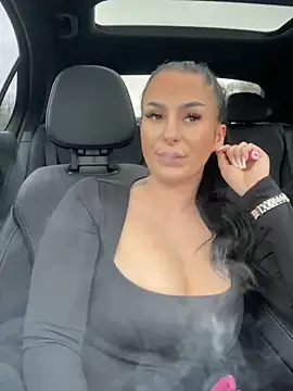 Mia-Bremer online show from February 26, 1:30 pm