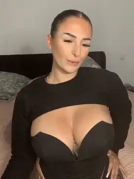 Mia-Bremer online show from September 12, 10:15 am