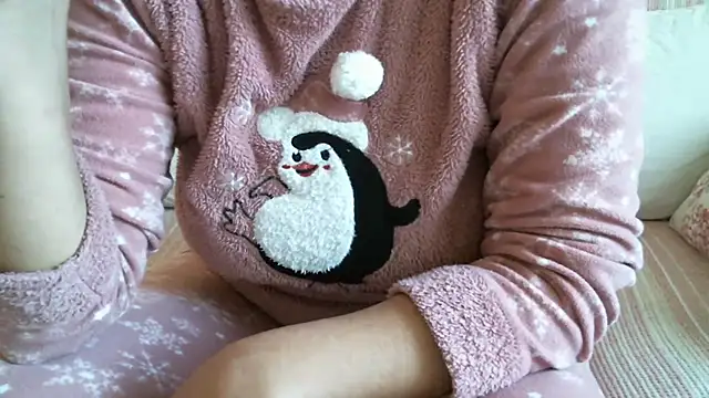 Snapshot of mysteriouscouple001 chatting on February 9, 7:38 am mysteriouscouple001 online show from February 9, 7:38 am