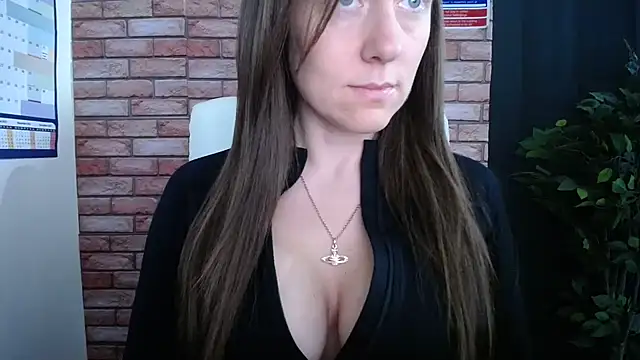 Snapshot of HarleyRebz chatting on December 3, 8:00 am HarleyRebz online show from December 3, 8:00 am