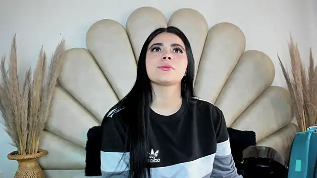 Natasha  Blue online show from November 30, 12:20 pm