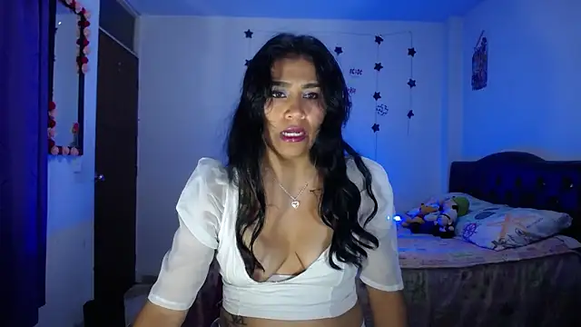 Snapshot of pinky_violeta chatting on March 11, 11:44 am pinky violeta online show from March 11, 11:44 am