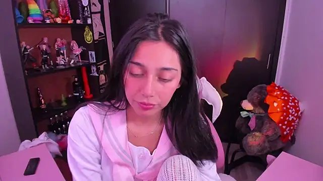 amber yull online show from January 10, 2:41 pm