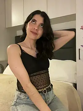 Snapshot of saori_10 chatting on December 8, 10:52 am saori 10 online show from December 8, 10:52 am