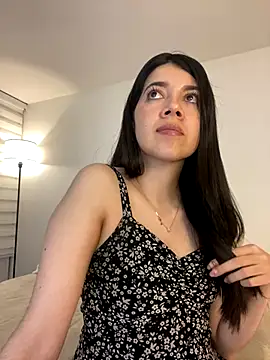 Snapshot of saori_10 chatting on January 7, 4:37 am saori 10 online show from January 7, 4:37 am