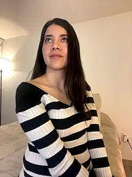 Snapshot of saori_10 chatting on January 9, 5:54 am saori 10 online show from January 9, 5:54 am