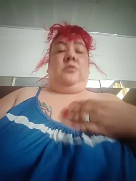 Snapshot of Nastymomslave chatting on May 27, 9:56 pm Nastymomslave online show from May 27, 9:56 pm