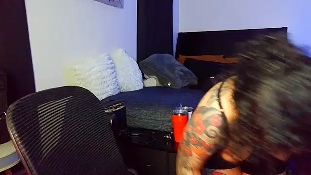 Snapshot of kimmiakiss22 chatting on November 9, 2:54 am kimmiakiss22 online show from November 9, 2:54 am