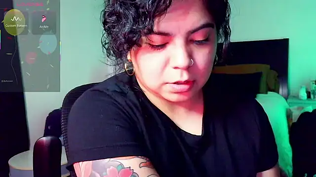 Snapshot of kimmiakiss22 chatting on November 16, 2:39 am kimmiakiss22 online show from November 16, 2:39 am