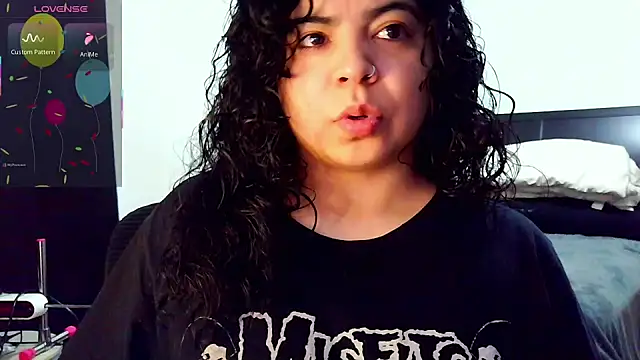 Snapshot of kimmiakiss22 chatting on November 25, 7:03 pm kimmiakiss22 online show from November 25, 7:03 pm