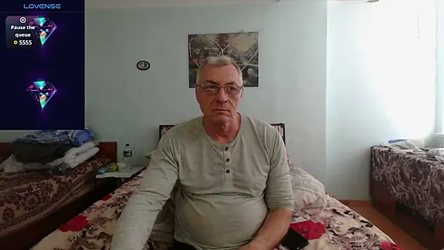 Snapshot of sexman181166 chatting on February 12, 11:07 am sexman181166 online show from February 12, 11:07 am