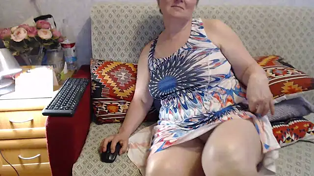 Snapshot of zarinafonliberman chatting on June 6, 5:39 pm zarinafonliberman online show from June 6, 5:39 pm