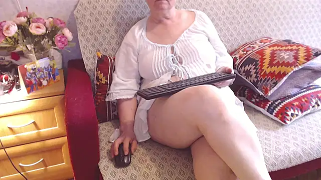 Snapshot of zarinafonliberman chatting on June 20, 7:11 am zarinafonliberman online show from June 20, 7:11 am