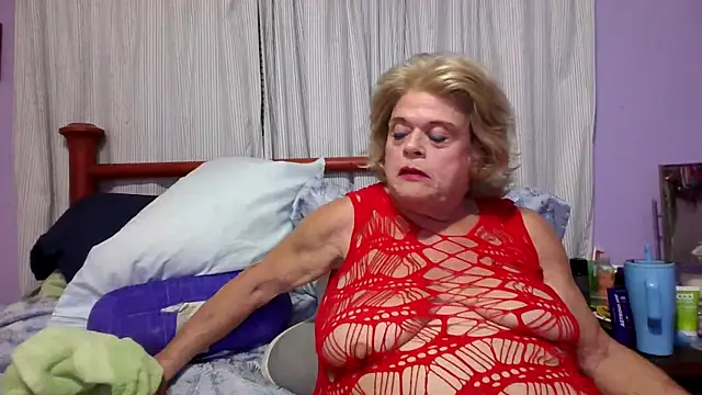 Snapshot of BigClitMelody chatting on September 25, 11:41 pm BigClitMelody online show from September 25, 11:41 pm