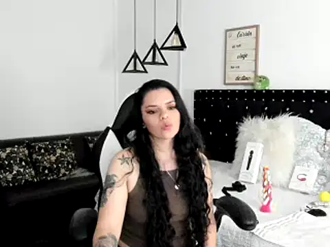 natasha logan  online show from February 1, 10:15 am