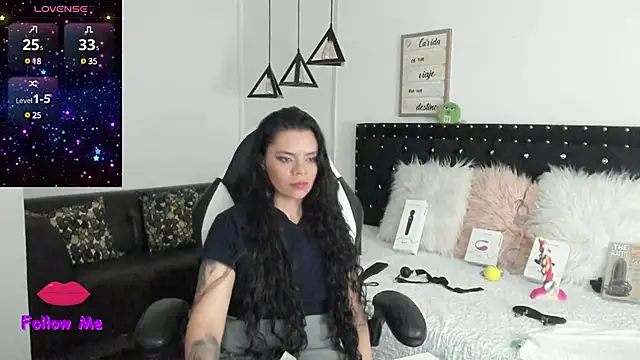 natasha logan  online show from February 25, 1:17 pm