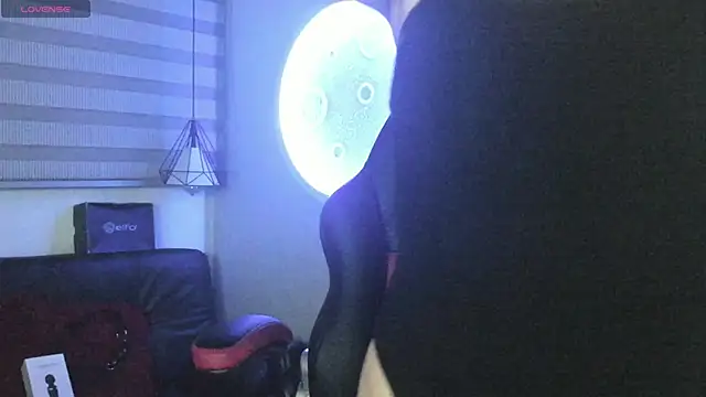 natasha logan  online show from October 17, 4:04 am