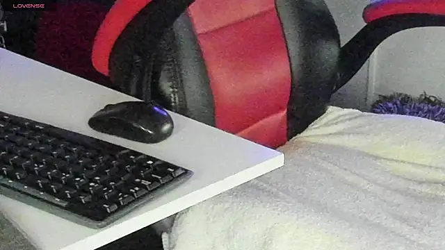 natasha logan  online show from October 21, 4:02 am