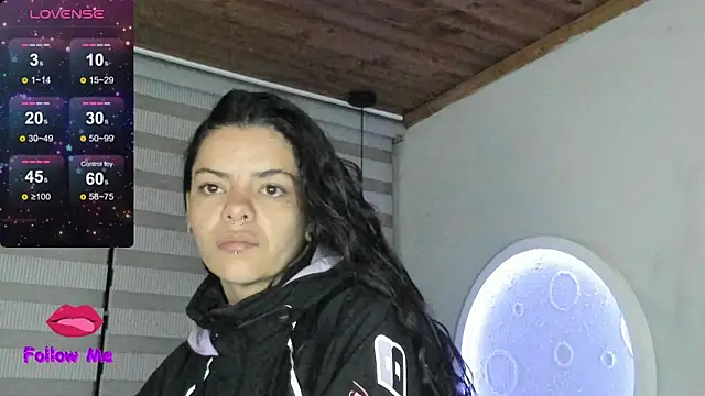 Snapshot of natasha_logan_ chatting on June 12, 4:33 am natasha logan online show from June 12, 4:33 am